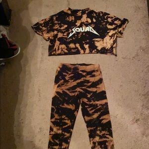 Crop Set with holes (only in shirt)